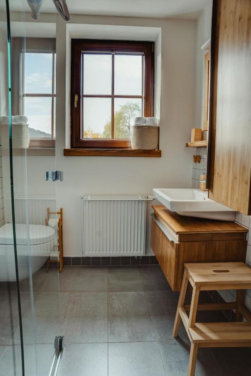 Koupelna v ubytování Gajdův Dvůr Restaurace Apartmán Dvoulůžkový s přistýlkou