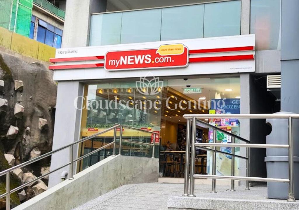 Supermarket nebo jiné obchody v  hotelu nebo okolí