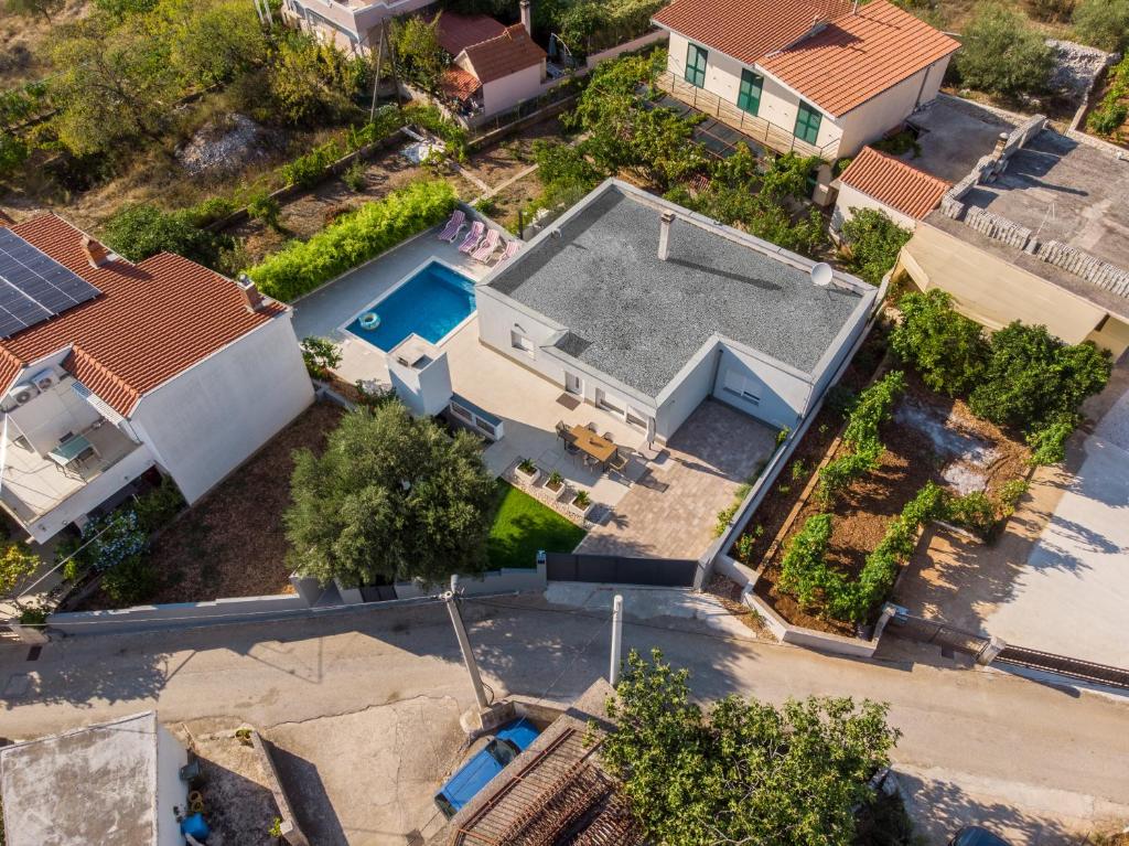 Bazén v ubytovaní d'House Vinišće alebo v jeho blízkosti