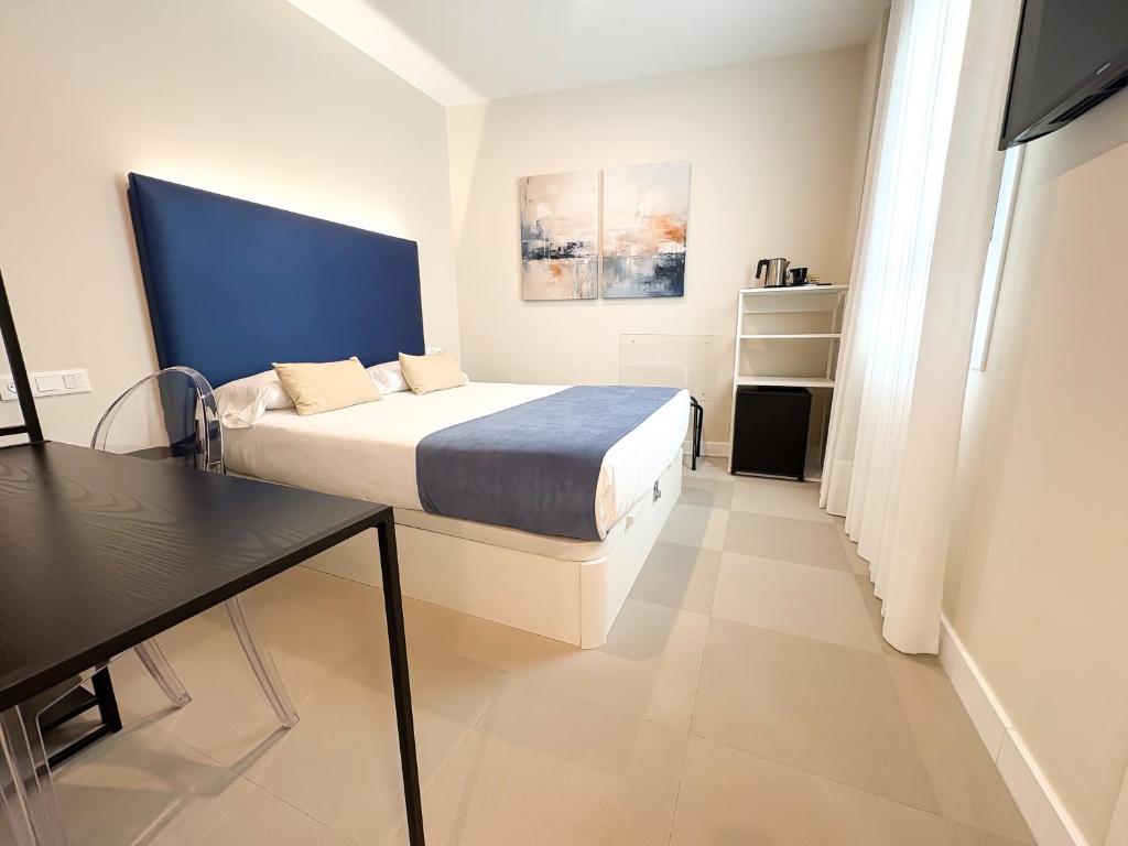 Sevilla DosTorres - 1