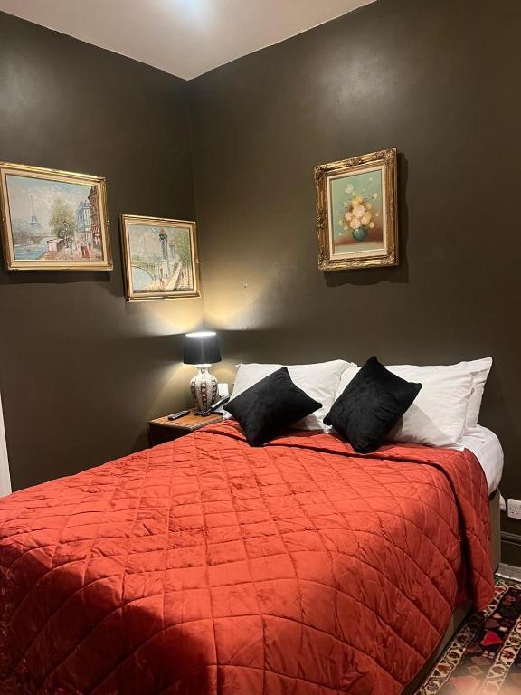 Queens Court Hotel - Resim 12