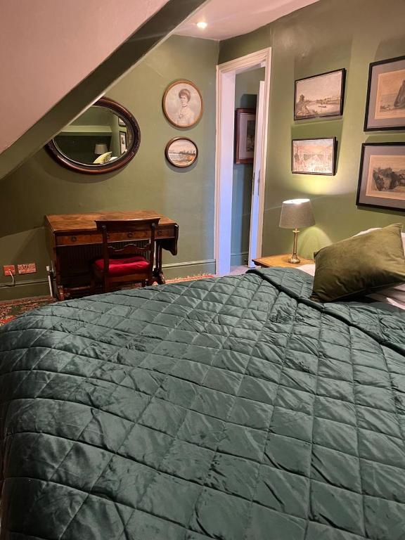 Queens Court Hotel - Resim 11