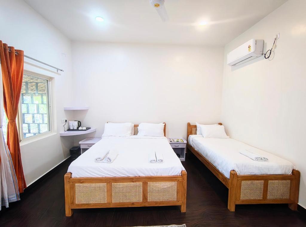 Manas Jungle Retreat - Dreifachzimmer Mit Poolblick