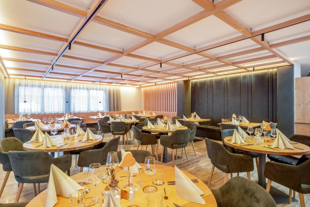 Restauracja lub miejsce do jedzenia w obiekcie Hotel Lindnerhof
