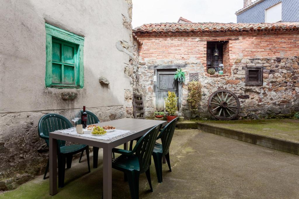 Budova, v ktorej sa dovolenkový dom nachádza