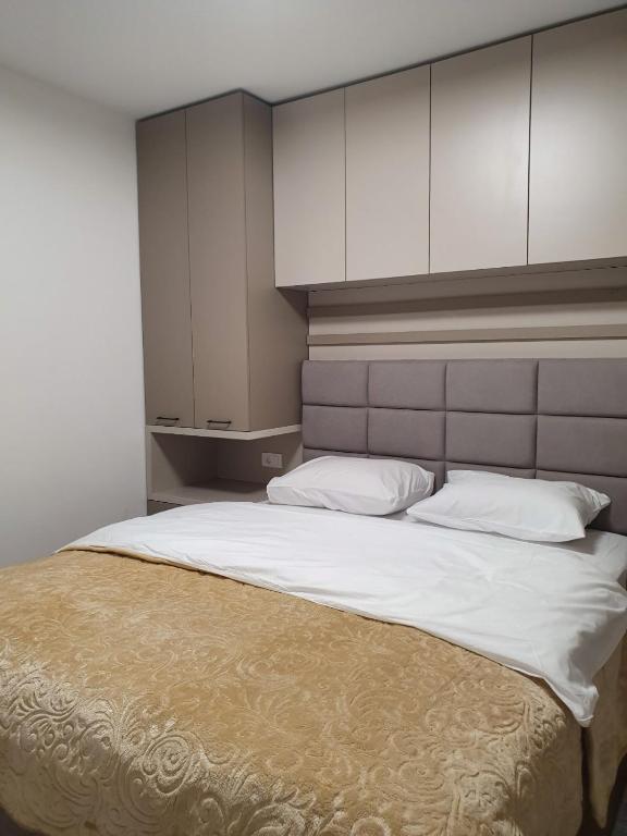 Postel nebo postele na pokoji v ubytování Villa Jezero 4