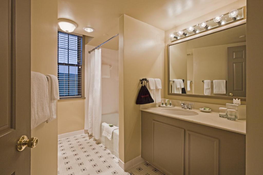 Henley Park Hotel - Superior King Room