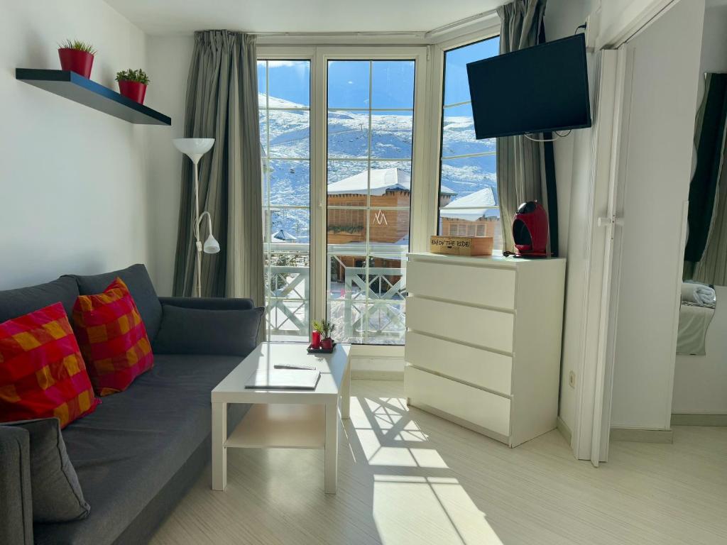 Inside Plaza Sierra Nevada - Studio 3 PAX