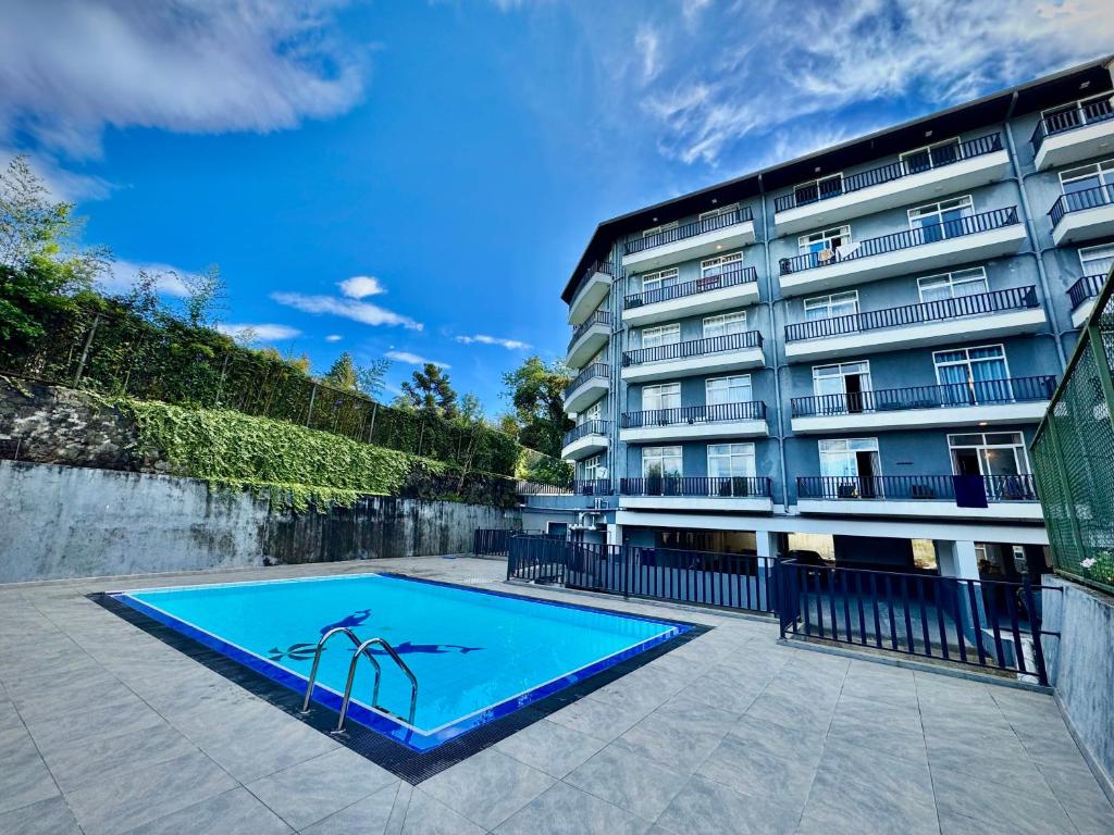 Kolam renang di atau dekat dengan Lake View Residencies