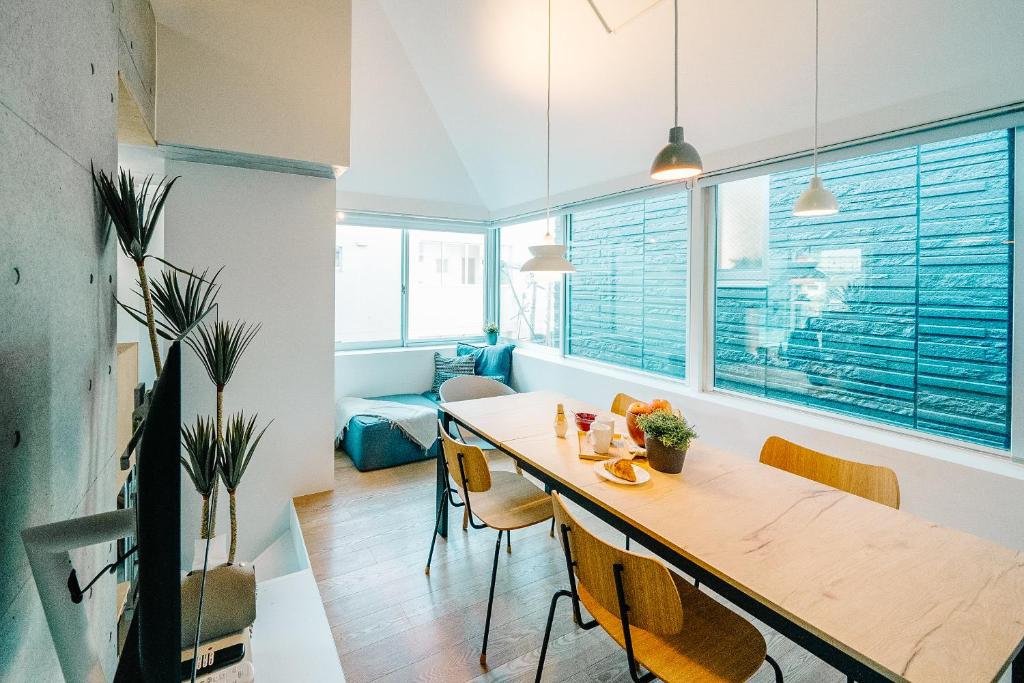 Posezení v ubytování Tokyo Cabin