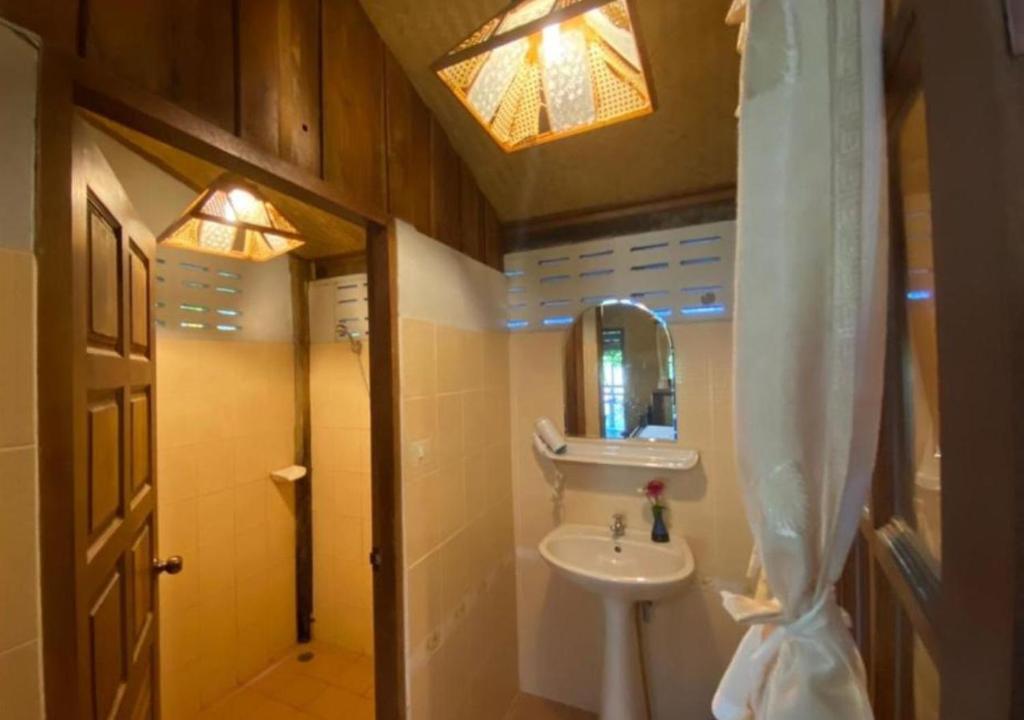 Luxury Farm House - 16