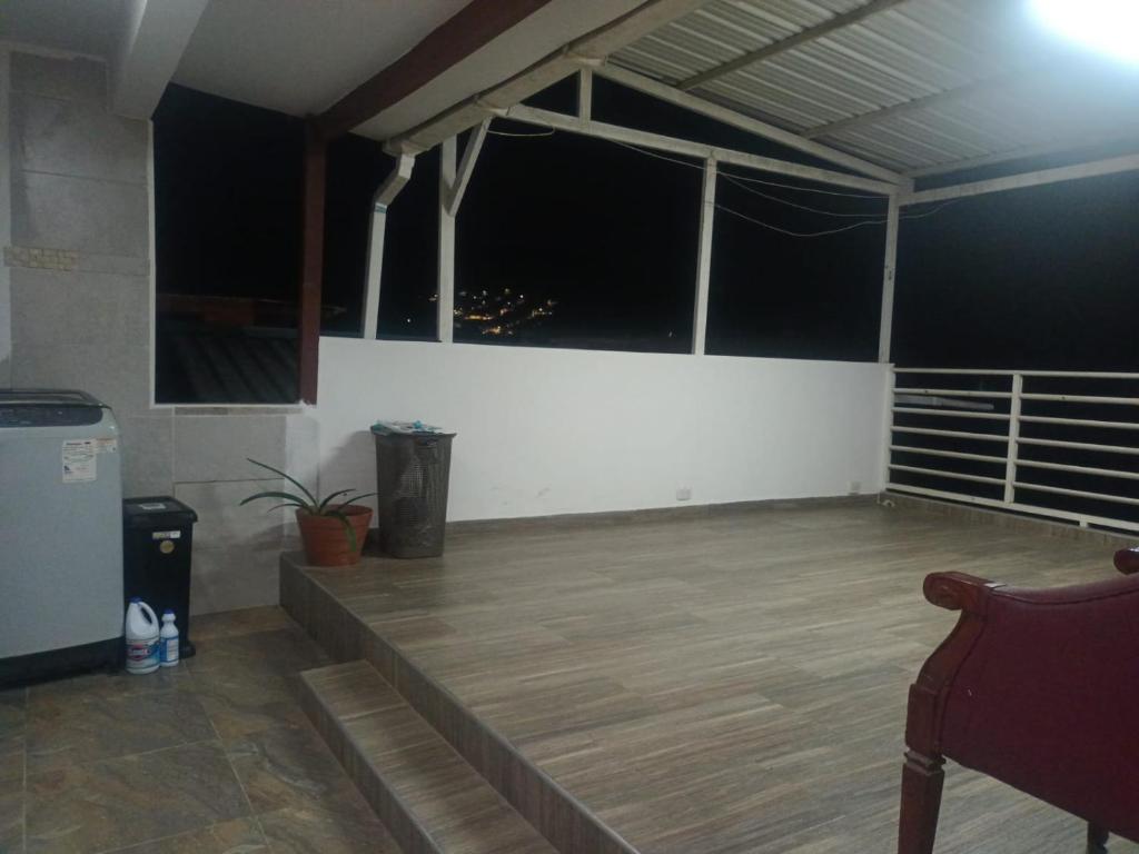 Fotografie z fotogalerie ubytování Habitacion confortable centrica en Yumbo cerca al aeropuerto y centro de eventos v destinaci Yumbo