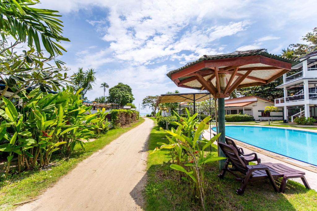 Bazén v ubytování the ocean resort samui nebo v jeho okolí