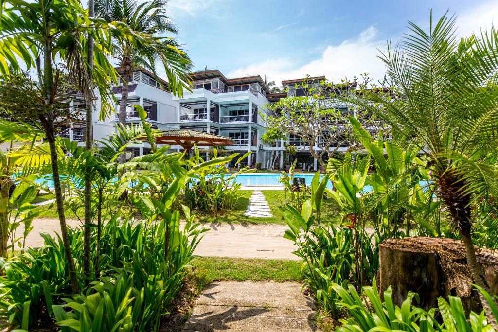 Bazén v ubytování the ocean resort samui nebo v jeho okolí