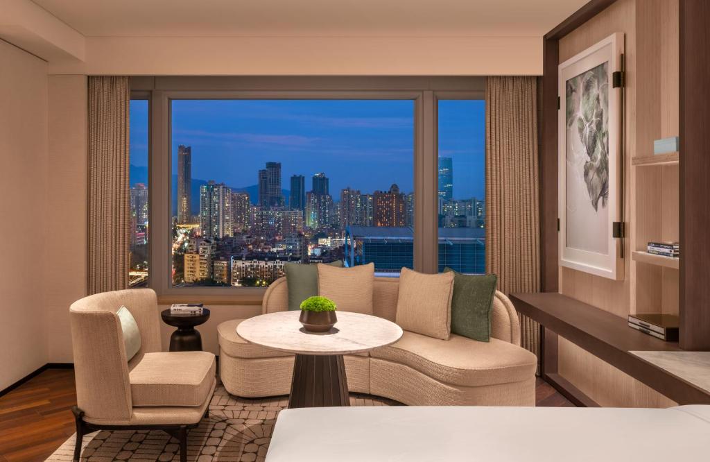 Posezení v ubytování The Ritz-Carlton, Shenzhen