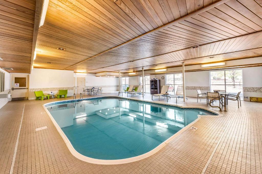 Quality Inn & Suites University Fort Collins photo