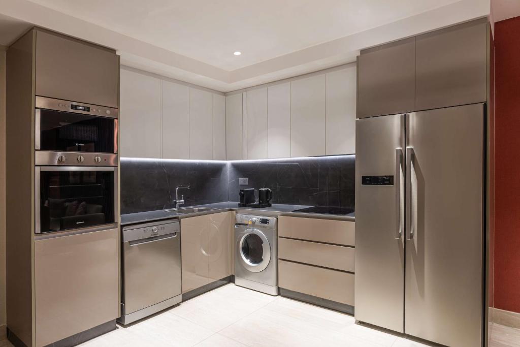 Doubletree By Hilton Amman Hotel & Residences - Suite De Un Dormitorio Con Cama King