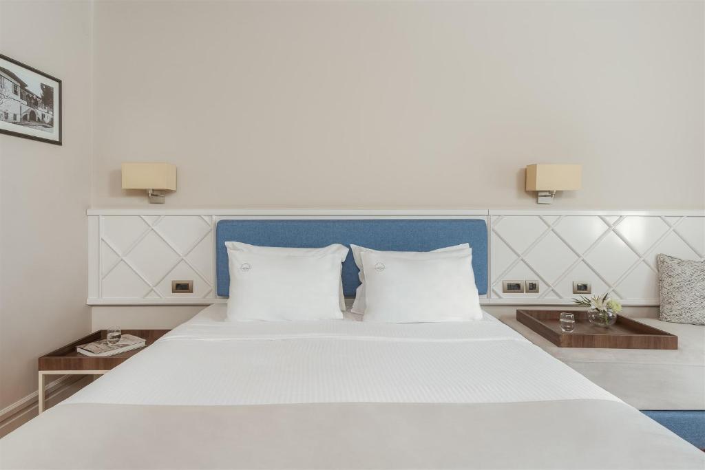 The Lake Hotel - Resim 21