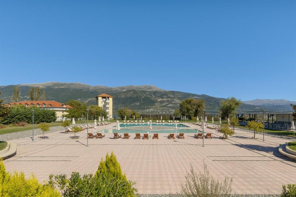 The Lake Hotel - Resim 38