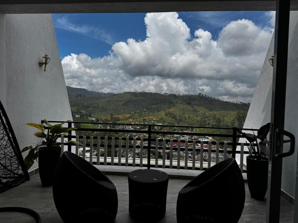Nespecifikovaný výhled na hory nebo výhled na hory při pohledu z hotelu