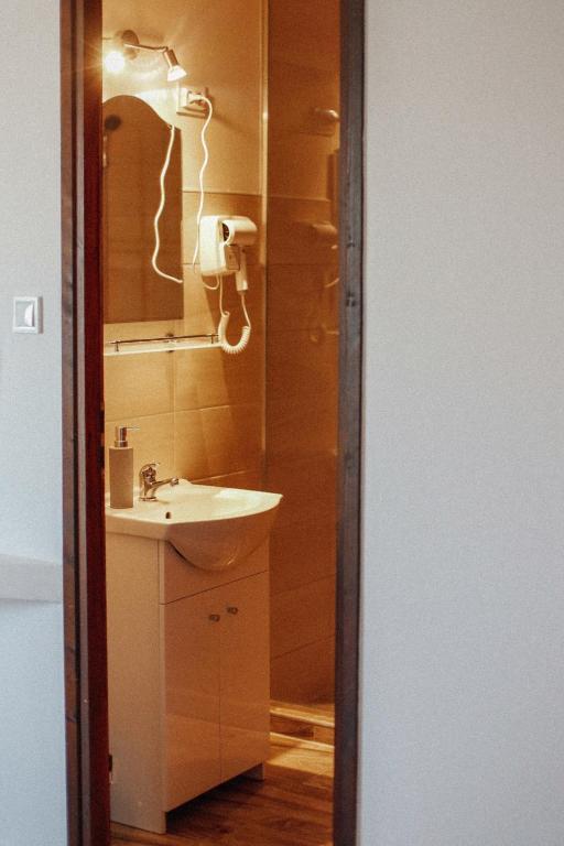 Koupelna v ubytování Megnyugtat-lak Apartmanház