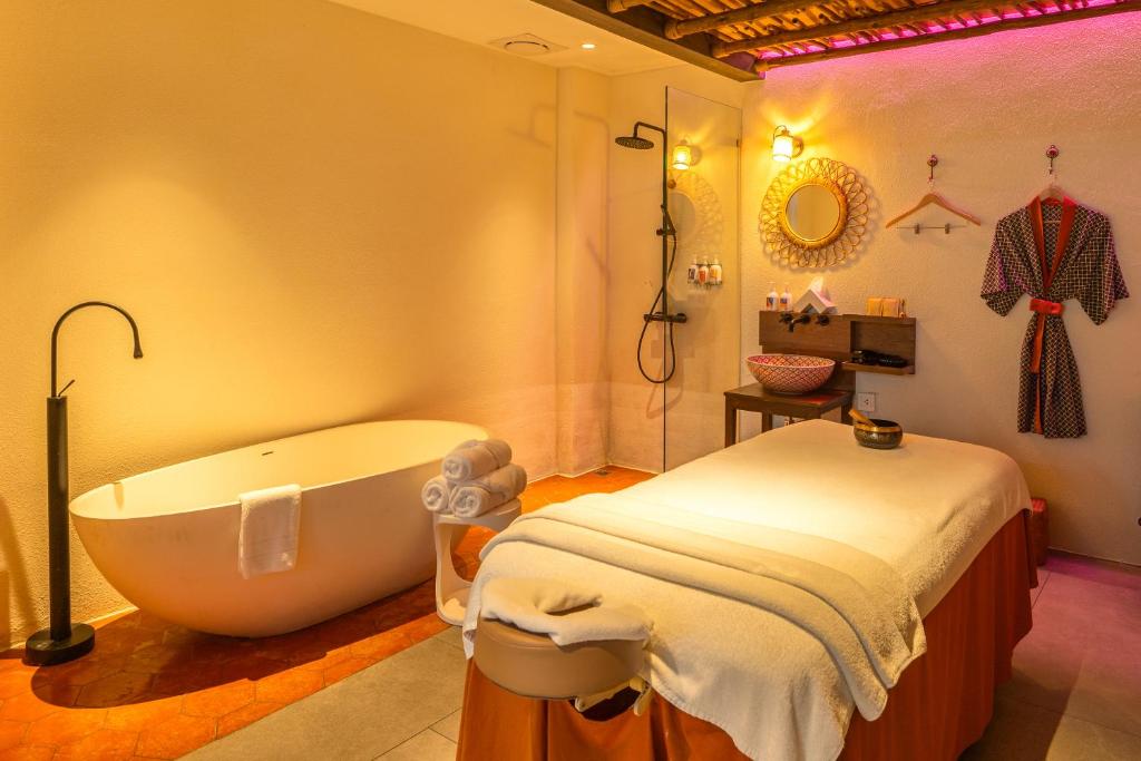 The Fig Lobby Bangkok - Resim 25