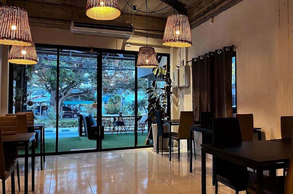 Coco Mountain View Guest House Hotel - Resim 38