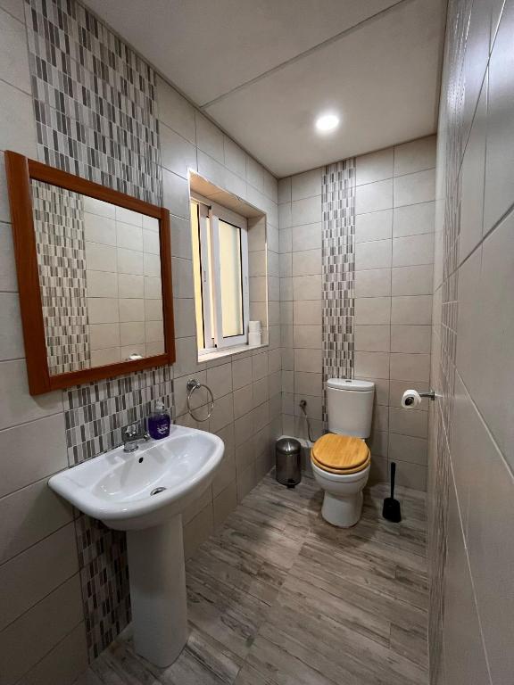 Koupelna v ubytování Sliema Central with Balcony Airconditioned and Comfortable Self Check IN