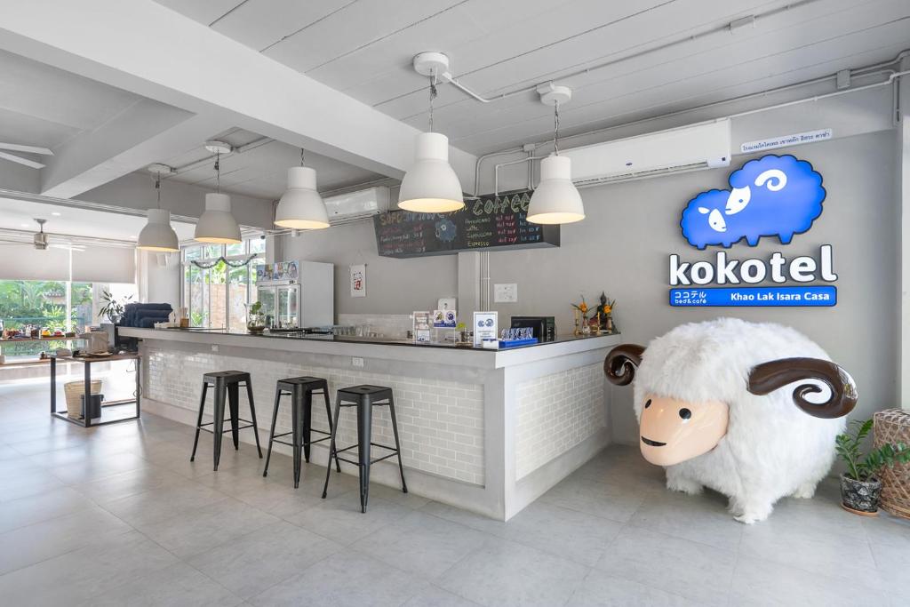 Certifikát, hodnocení, plakát nebo jiný dokument vystavený v ubytování Kokotel Khao Lak Isara Casa