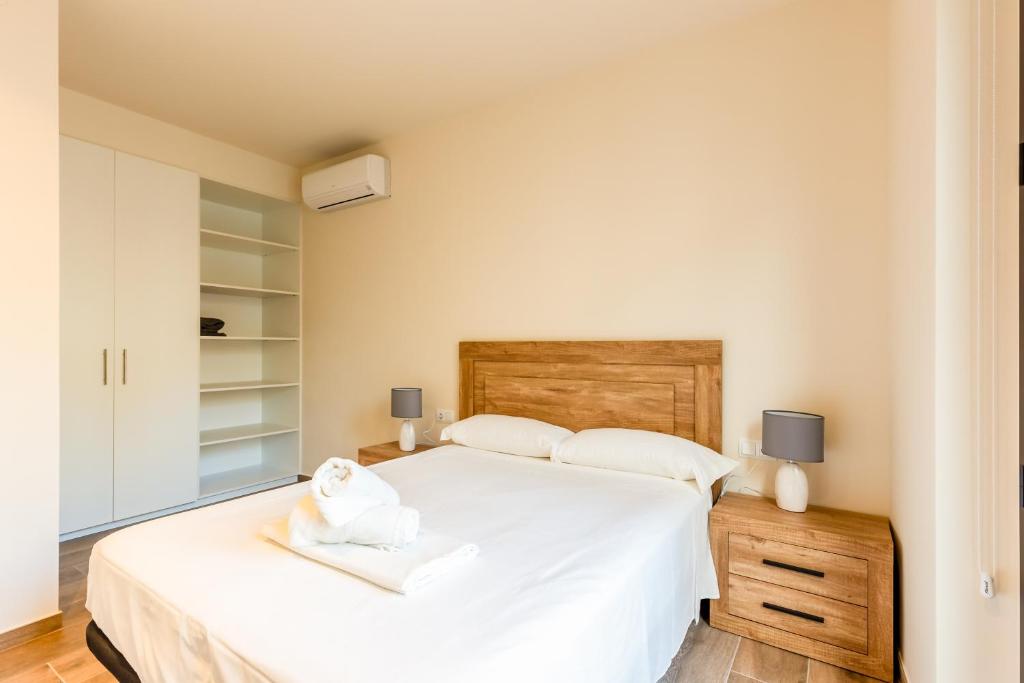 Posteľ alebo postele v izbe v ubytovaní Can Cintet 1- Apartamento en la plaza de Besalú