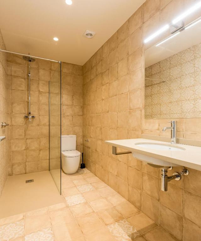 Kúpeľňa v ubytovaní Can Cintet 1- Apartamento en la plaza de Besalú