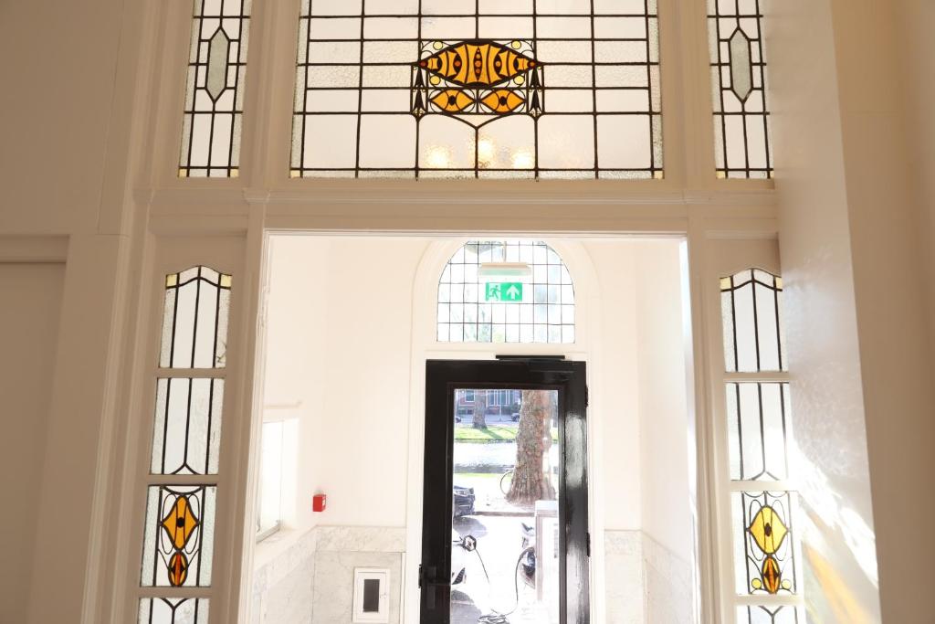 Mr.Lewis Rotterdam - Resim 21