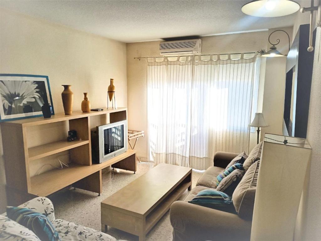Televízia a/alebo spoločenská miestnosť v ubytovaní Spacious Apartment in Isla Cristina near Beaches, 115 m²