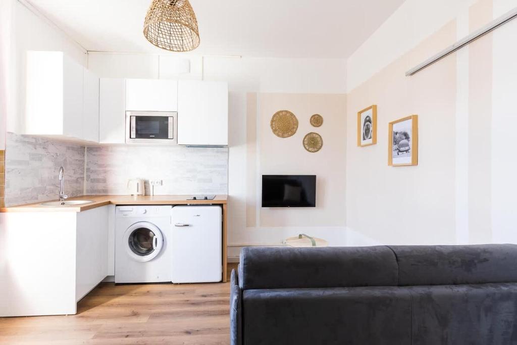 Photo de la galerie de l'établissement Studio centre de Saint-Brieuc en face de la gare, à Saint-Brieuc