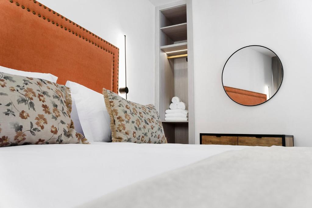 Hotel Aptos Alejandra Home by Maxi Hoteles - Resim 45