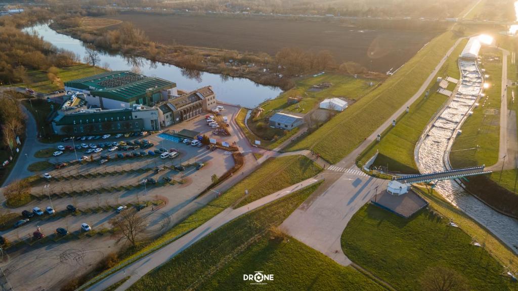 Hotel Kolna - darmowy parking, basen w cenie - Resim 1