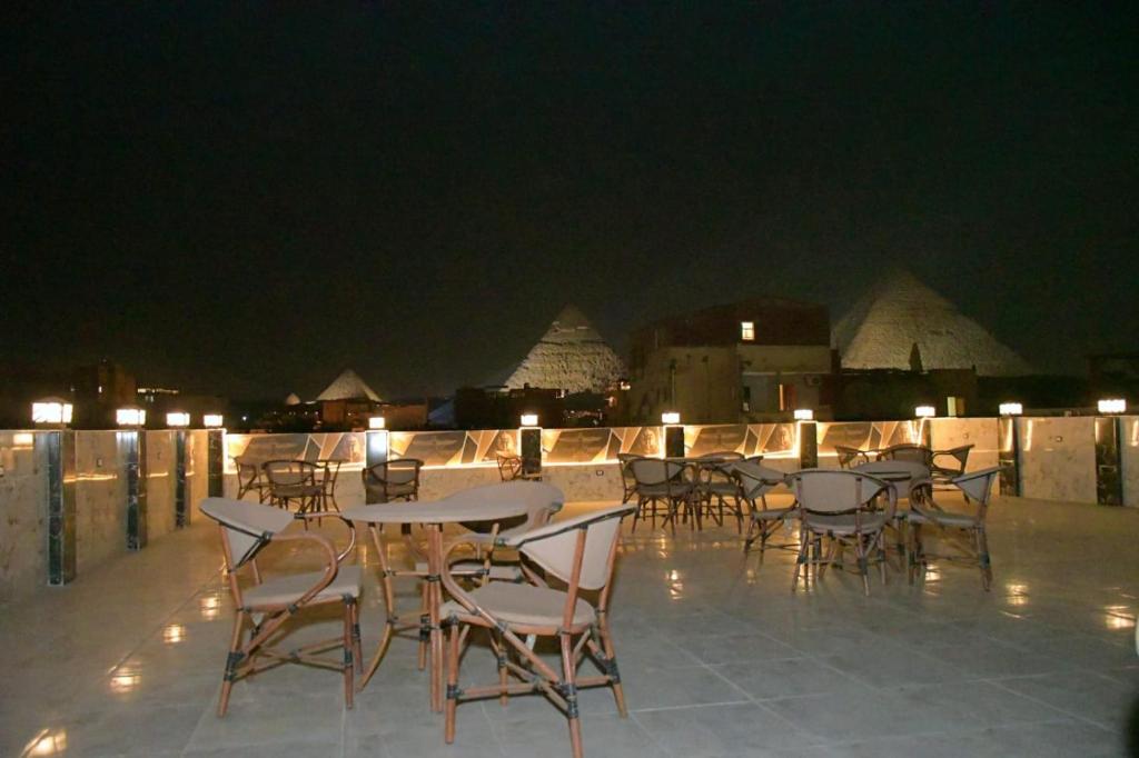Restaurace v ubytování The View Pyramids Hotel