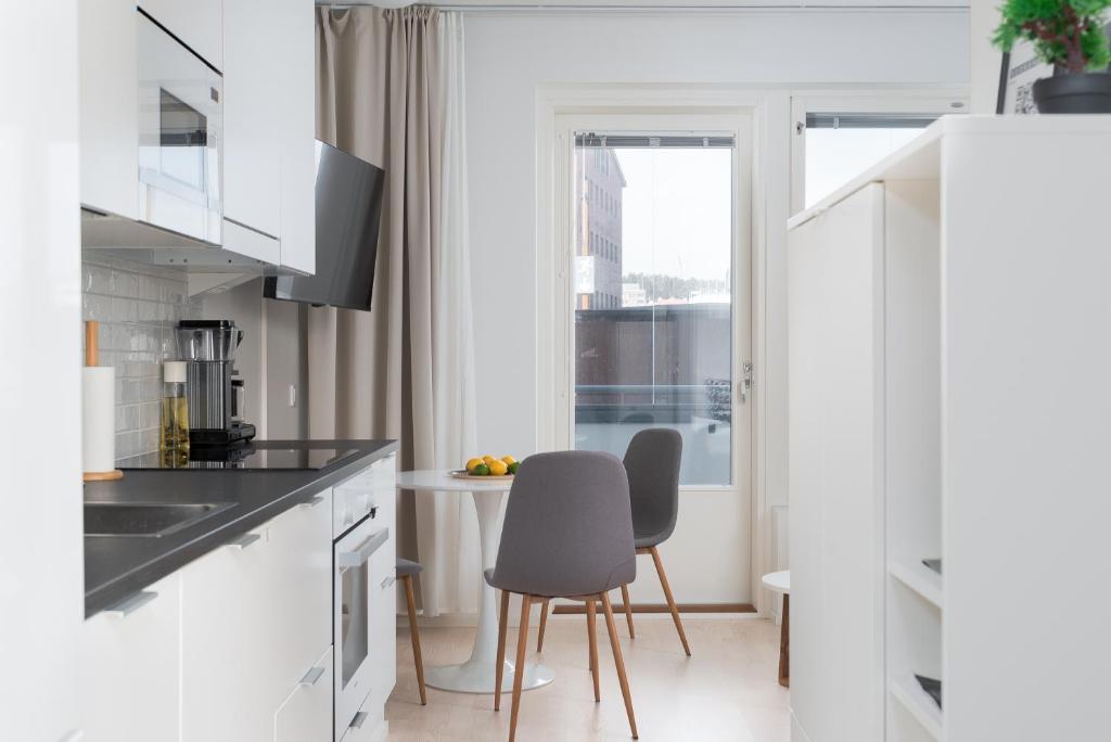 Rahulihomes Lutakko - Studio-Apartment Mit Balkon