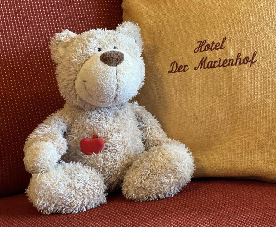 Postel nebo postele na pokoji v ubytování Der Marienhof Hotel Garni