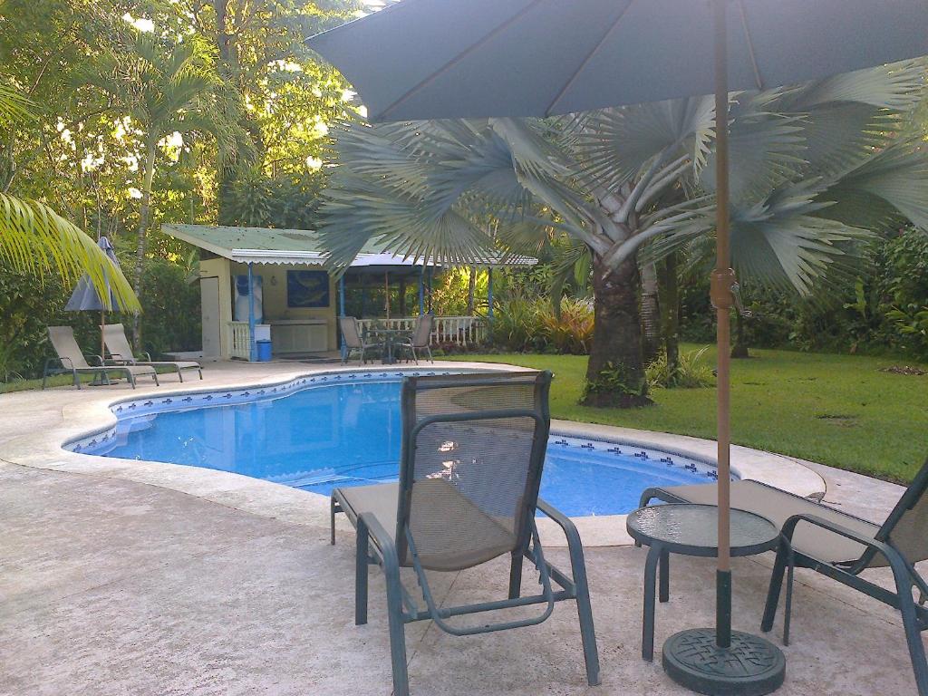 Bazén v ubytování Playa Negra Guesthouse nebo v jeho okolí