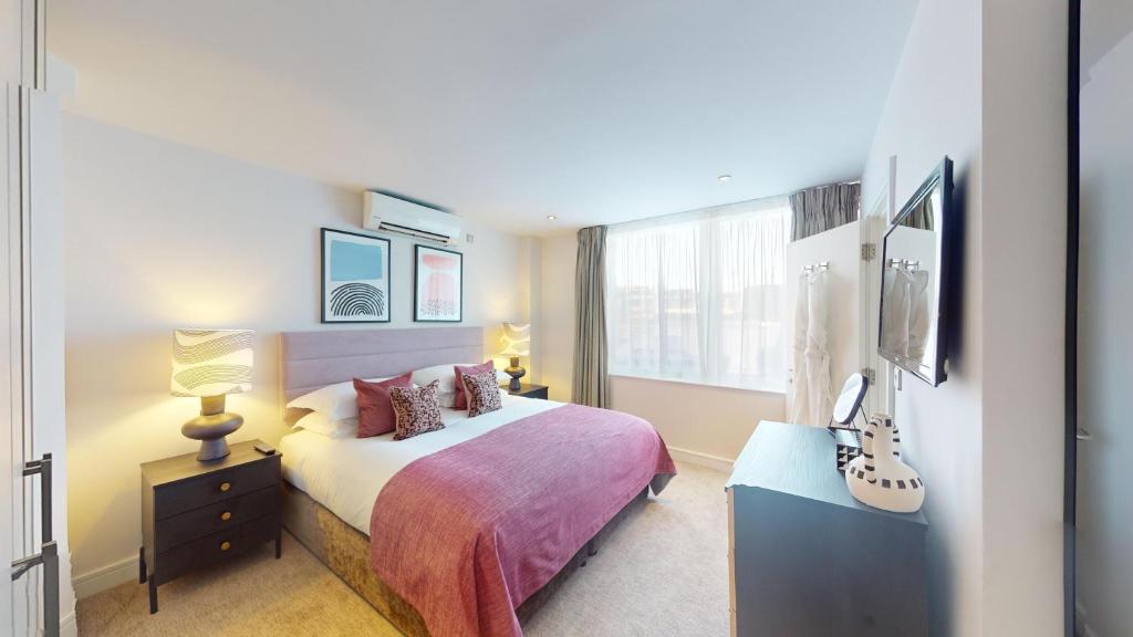 Cheval Harrington Court at South Kensington - 