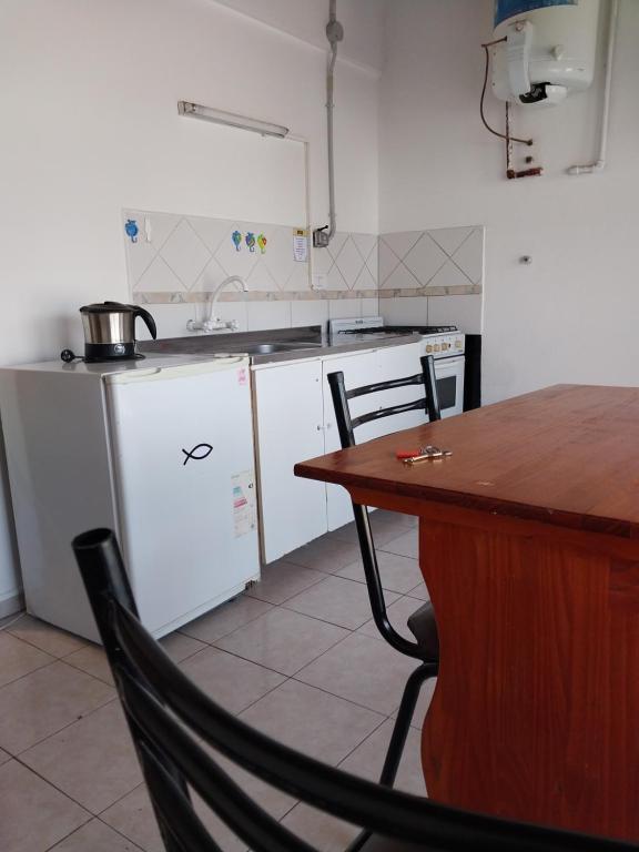 Η κουζίνα ή μικρή κουζίνα στο Guenechen