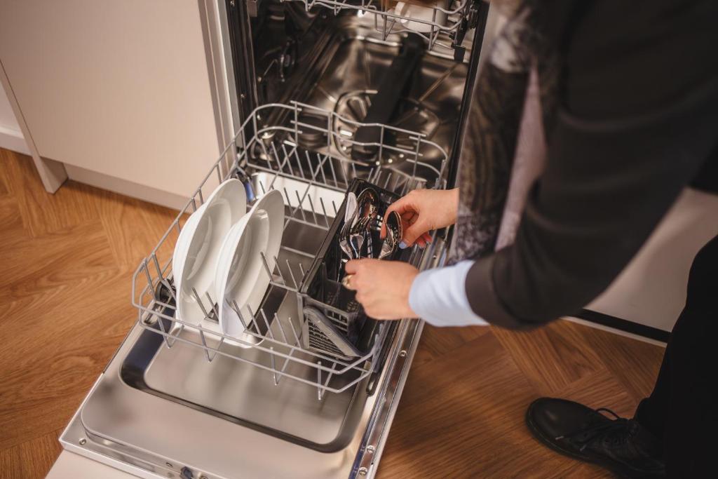 The Circus Living - 9