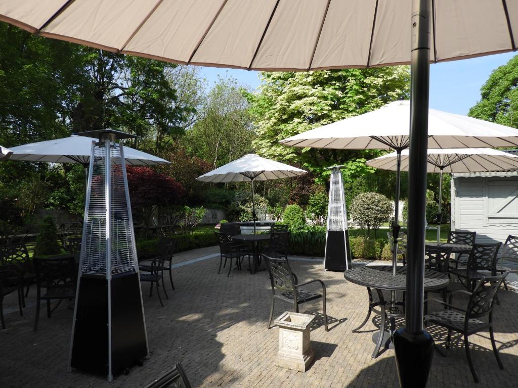 Jardín al aire libre en Conyngham Arms Hotel