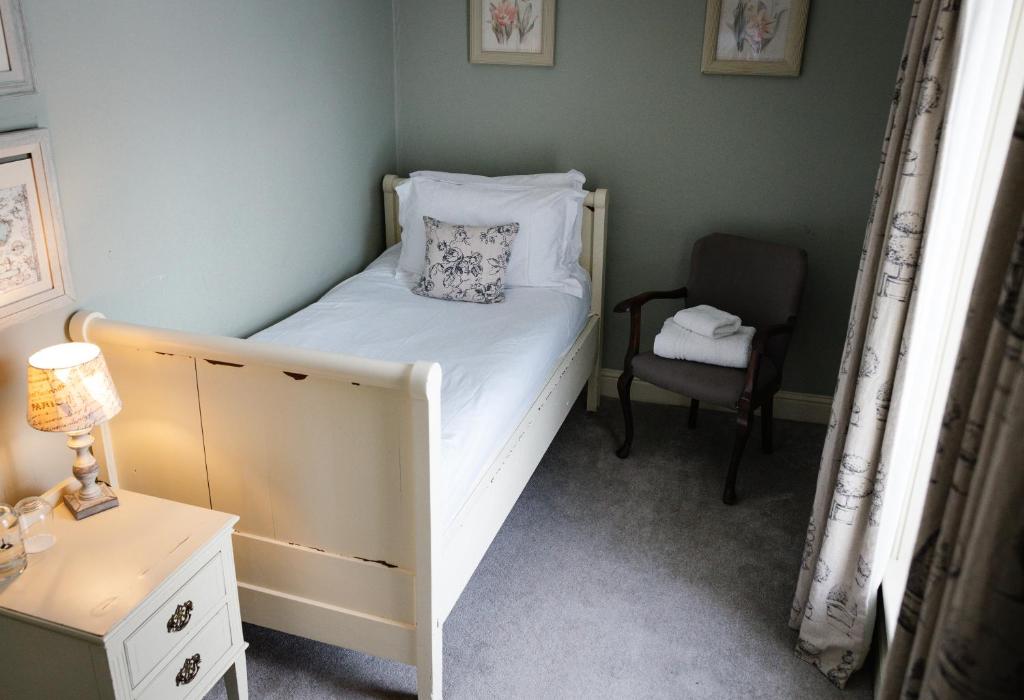 Cama o camas de una habitación en Conyngham Arms Hotel