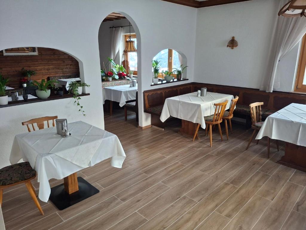 Restaurace v ubytování Pension Razil