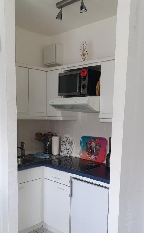 Kuchyň nebo kuchyňský kout v ubytování Ferienwohnung Sonnenschein mit großem Balkon