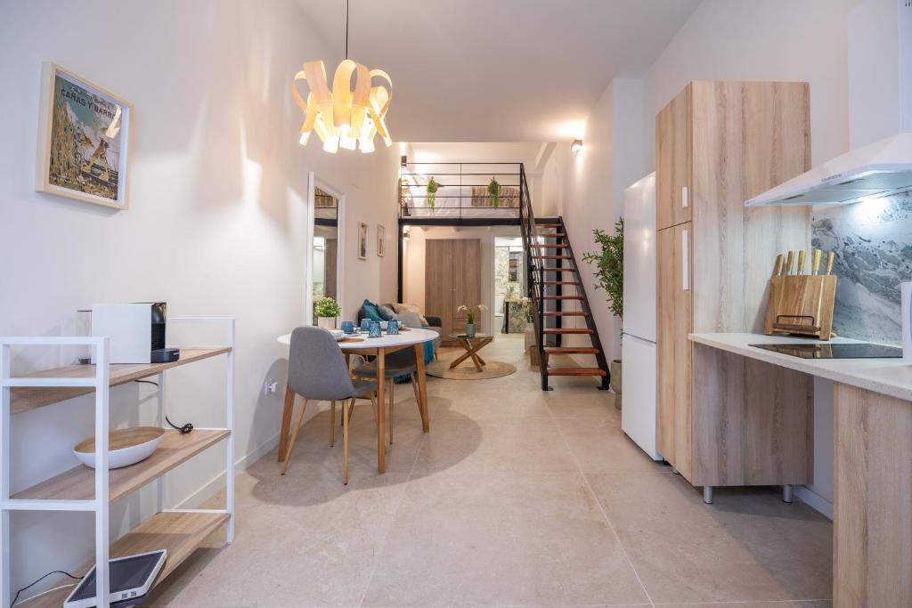 RM1 - Loft Valencia cómodos estudios dúplex cerca a la Avenida del Puerto