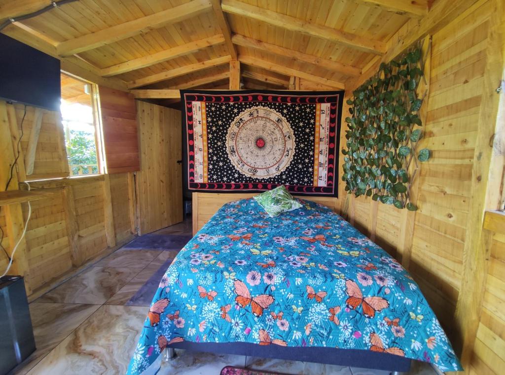 Postel nebo postele na pokoji v ubytování Finca AVALON Alejandria Antioquia