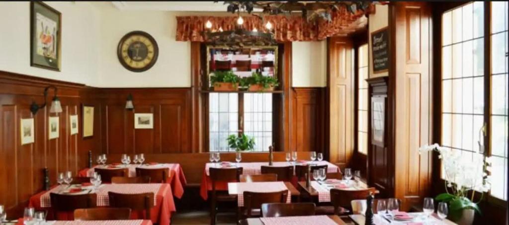 KAYA Zurich Apartment 3B - Downtown 2BR Deluxe Apt - Resim 31